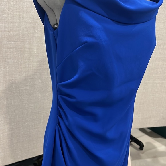 Royal blue dress - Picture 2 of 9